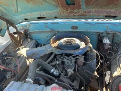 Luz trasera izquierda del conductor para furgoneta Ford E100 67-74 1344807 Foto 1 de 4