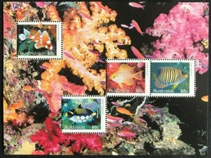 Mini hoja Australia Fishes of the Reef 2010, encontrada en el anuario, montada sin montar o nunca montada, limpia - Imagen 1 de 1