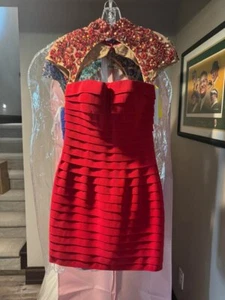 Sherri Hill 32328 Red Bodycon Cocktail Dress NWT SALE size 4 - Picture 1 of 4