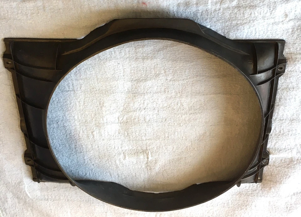 Cubierta del ventilador del radiador Mopar 1976 Plymouth Fury Dodge Charger Coronet con 400, 440 Foto 1 de 4