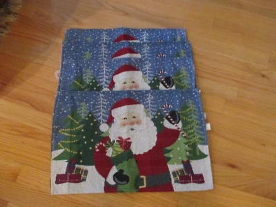 圣诞老人圣诞假日桌椅 4 件套全新 — 第 1/3 张图片