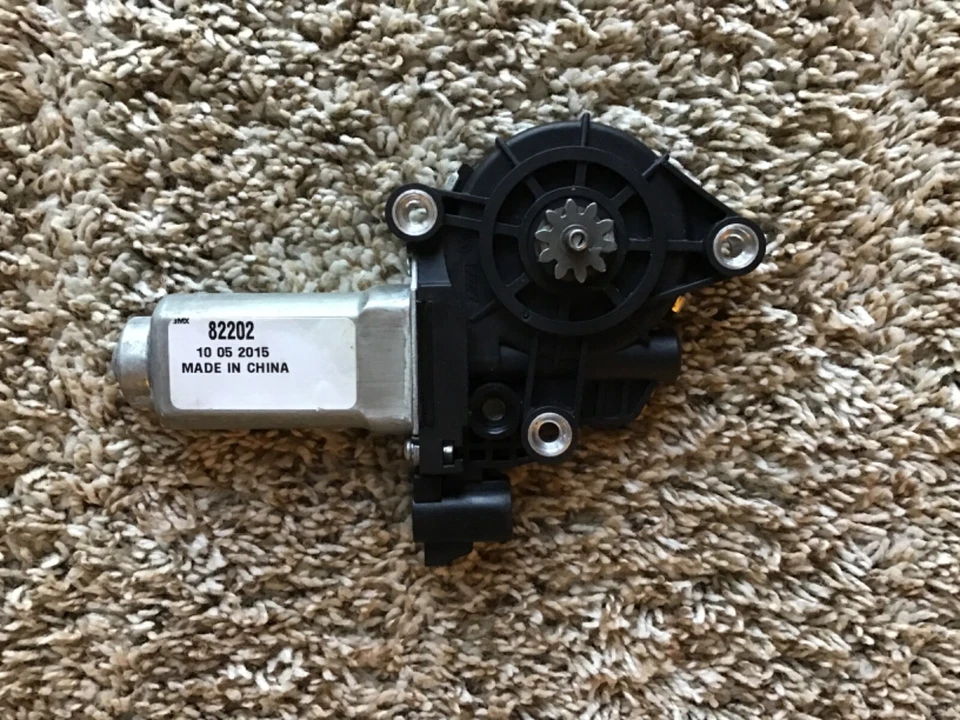 Saturn Ion Window Motor Kit 19310170 11M328 - Image 1 of 1