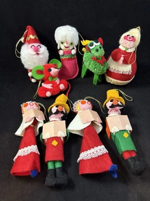 LOTE de 9 adornos navideños vintage años 70 divertidos y elegantes bolas de algodón pompón fieltro Foto 1 de 4