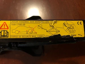 02-08 Jaguar X-Type X400 Emergency Spare Jack 1X4A17080AD OEM - Picture 1 of 3