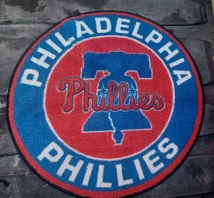 MLB Philadelphia Phillies 27" Round Accent Rug Excellent Condition Deal - Picture 1 of 3