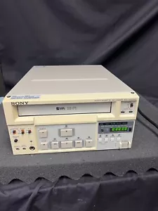 Sony SVO-9500MD Video Cassette Recorder - Picture 1 of 4