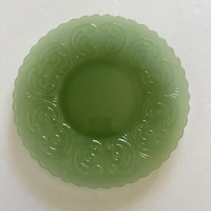 Green Glass Plate, Jadeite? Scroll Design And Edges, - Picture 1 of 5