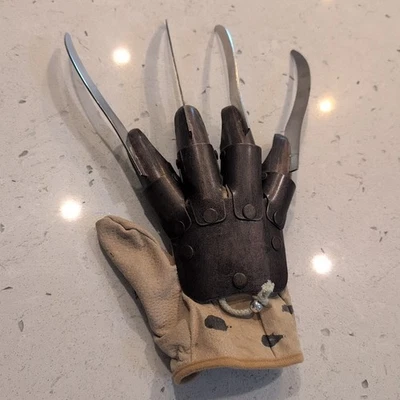 Rubies Nightmare on Elm Street Supreme Ed. Freddy Replica Metal Glove  - Image 1 of 4