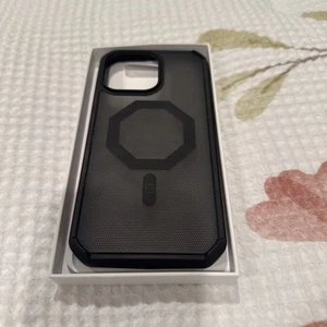 Carson & Quinn Professional Series compatible With iPhone 14 Pro Max -(Black) - Photo 1 sur 2
