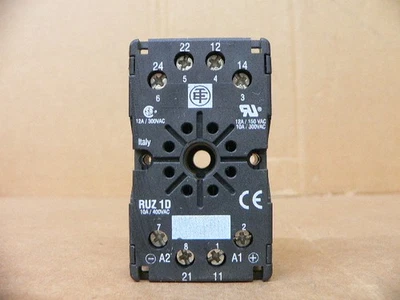Enchufe de relé Telemecanique Ruz 1D Foto 1 de 3