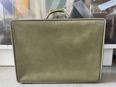 RARE Vintage Hartmann Custom Green Leather Luggage Trunk Suitcase 24 x 18 x 7 - Image 1 of 4