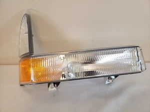 Ford Excursion Parking Signal Light Assembly 2003 2004 Passenger Side - Bild 1 von 7