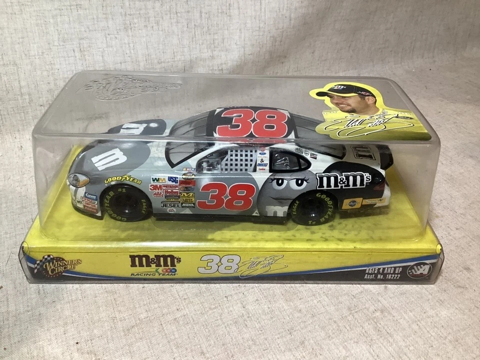 Winner's Circle Elliott Sadler 2004 M&m's Diecast Car White-silver