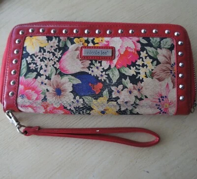 Auténtica billetera de muñeca Nicole Lee floral camelia  Foto 1 de 4
