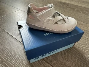 Stride Rite Kiki 2.0 New in Box Girls Mary Janes Toddler 6M White Silver Pink - Picture 1 of 6