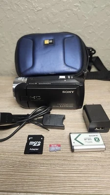 Sony HDR-CX405 HD Handycam Camcorder 9.2 MP 128gb Micro Sd Cables Works Great - Image 1 of 4