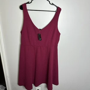 Women’s NEW Torrid Size 2 V-Neck Red Textured Skater Sleeveless Dress - Picture 1 of 5