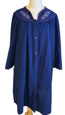 Abrigo de casa vintage vestido púrpura talla grande broches de presión micro polar Muu Muu Foto 1 de 4