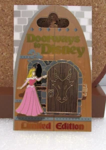 Spilla Doorways to Disney La Bella Addormentata Aurora Malefica Disney LE 2017 - Foto 1 di 8