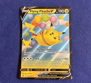 Fliegendes Pikachu V Ultra Rare Celebrations 006/025 - NM d - Bild 1 von 3