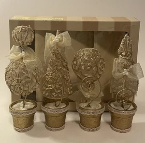 De colección Raro Bombay Place Tarjetero Victoriano Decoración de Navidad Topiarios Set 4 - Imagen 1 de 12