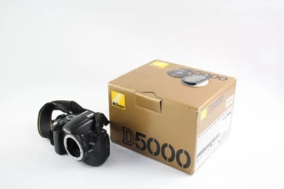 Nikon D5000 DSLR Digital Camera Working w/ Nikon AFS Nikkor 18-55mm F/3.5-5.6 G  - Image 1 of 4