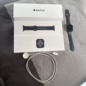 Apple Watch SE (2023) 40mm Carcasa Aluminio con Correa Deportiva - Medianoche (GPS) - Imagen 1 de 11