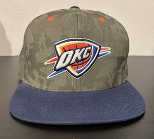 Gorra Mitchell & Ness Oklahoma City Thunder SnapBack OKC NBA Baloncesto Camuflada - Imagen 1 de 7