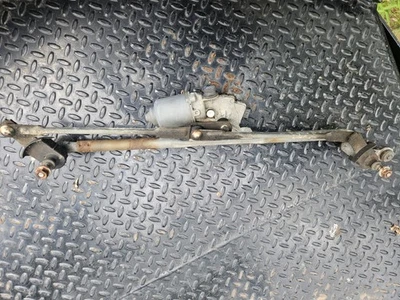 Jeep Grand Cherokee LHD 2011-2013 Windshield Wiper Motor w/ Linkage 8986 - Image 1 of 3