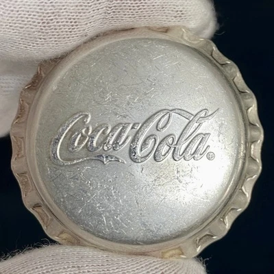 COCA-COLA Fiji $2 2018 1 oz .999 Fine Silver Bottle Cap Coin. 1 oz of silver! - Image 1 of 4