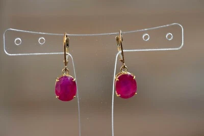 African Ruby 9ct Gold Earrings - Image 1 of 4