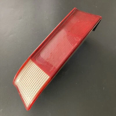 Объектив левого заднего фонаря Alfa Romeo 164 — ранняя версия EURO — б/у - Изображение 1 из 4