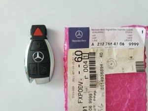 Mercedes Benz 4 Button Panic Remote Key Fob IYZDC07 A 2127664106 9999 - Foto 1 di 3