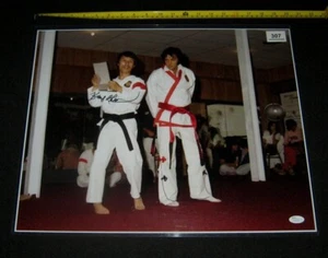 Orig KANG RHEE SIGNED 16X20 ELVIS PRESLEY 8th Degree Black Belt Test Photo JSA - Picture 1 of 2