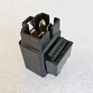 Turn Signal Relay For Suzuki GSX1300 B-King GSR600 GSR750 06-12 GSXS750 15-16 - Imagen 1 de 8