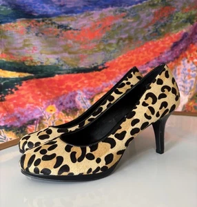 Kelly & Katie Leopard 3” Pumps Heels Womens Size 10 Suede Avant Garde Bold Fun - Picture 1 of 20