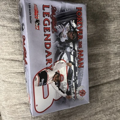 Camión de plataforma Dale Earnhardt #3 Goodwrench Service Plus 2002 1:64/5004 Foto 1 de 4