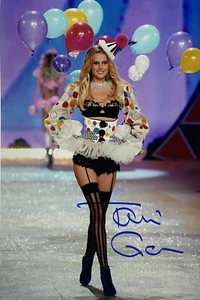 Toni Garrn signiert Mode Foto Orig. Signatur Autogramm Unterschrift signed (29 - Picture 1 of 2