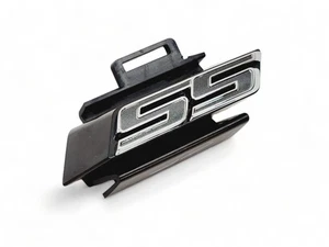 2019-2024 Chevy Camaro SS Front Grille Gray Emblem with Bracket OEM GM - Picture 1 of 7