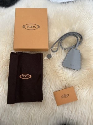 NUEVO EN CAJA 100% Auténtico Tod’s Logo-repujado Texturizado-Cuero Llavero Foto 1 de 4