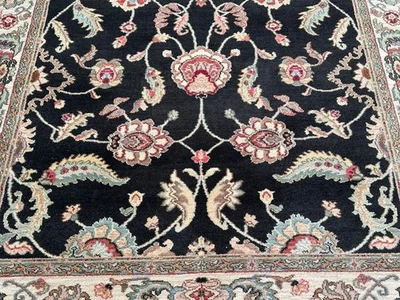 AUTHENTIC_MINT KARASTAN AGRA BLACK RUG 5.9x9 PATTERN #549 CHECK US OUT FOR MORE - Image 1 of 4