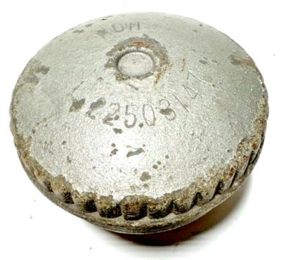 Chevrolet Corvette C3 1979-1980 tanque de combustible tapa de gasolina NDH OEM parte 22503147 Foto 1 de 4