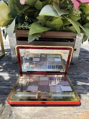 !BRAND NEW! ESTEE LAUDER DELUXE EYESHADOW PALETTE 13 PURE COLOR & 2 SIGNATURE - Image 1 of 4