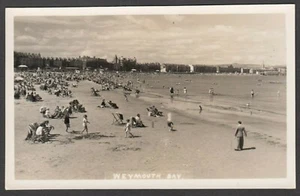 Postcard Weymouth Bay Dorset vintage beach scene RP by Kestin - Picture 1 of 2