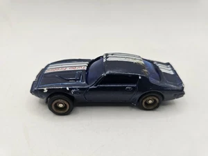 VINTAGE RARO 1:64 TURBO FIREBIRD BLU ORO RUOTE PNEUMATICI GOMMA CARICATI A MOLLA MACAU - Foto 1 di 5