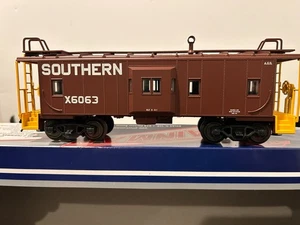 Atlas O Trainman 0737-2 3 Rail Southern Bay Window Caboose - Picture 1 of 4