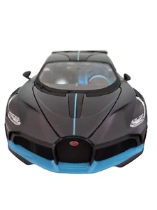 Bugatti Divo 2018 Grigio Modellino 1:24 Maisto (Imballaggio Danneggiato) Nuovo - Foto 1 di 4