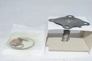 NEW Parker L60-S013 Skinner Valve - Picture 1 of 4