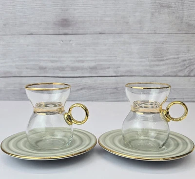 Juego de 2 vasos de té turcos con 2 platillos  Foto 1 de 4