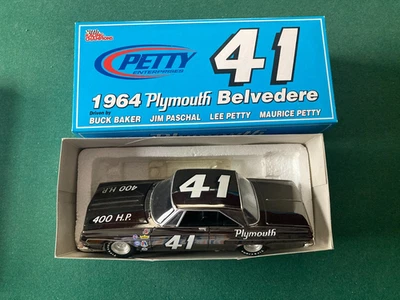 PLYMOUTH CROMO NEGRO 1/24 LEE PETTY #41 1964 Foto 1 de 4